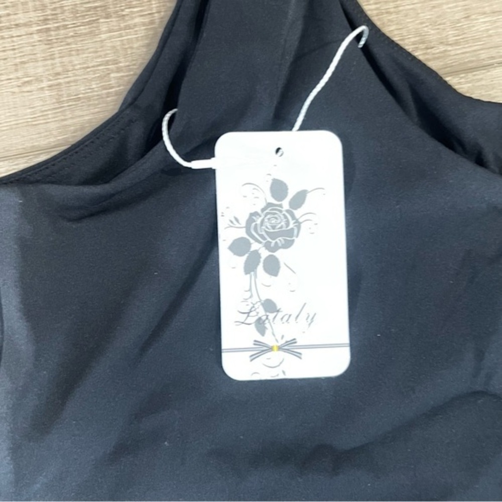 Lataly 1 Piece Athleisure Jumpsuit Body Sleeveless Tank Taper Black Large‎ NWT - Picture 2 of 8